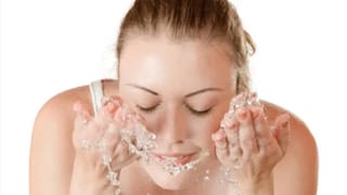 फेस वॉश खरेदी करताना तुम्ही ‘या’ 5 गोष्टी आठवणीने करा चेक, अन्यथा अनवधानाने त्वचेला होईल नुकसान