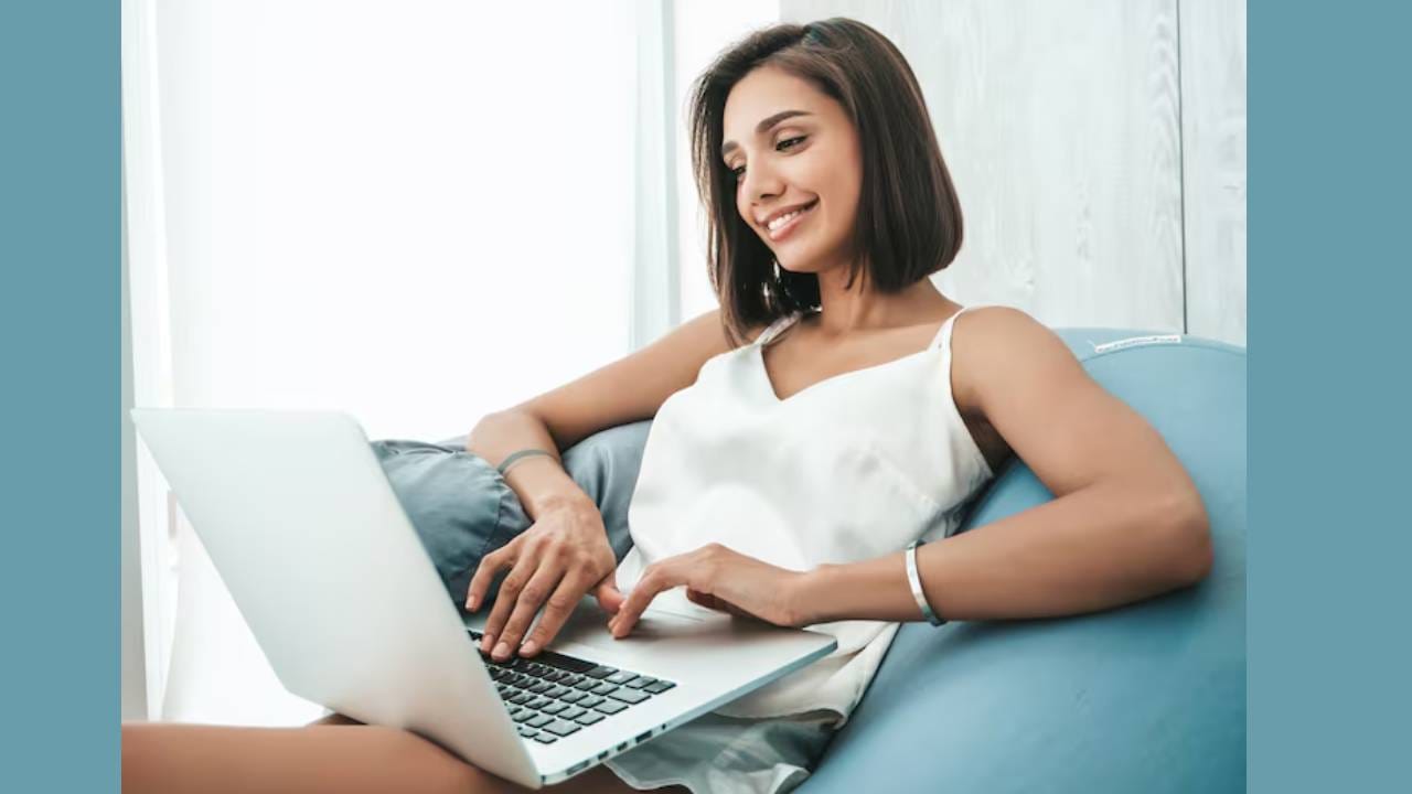 आजच्या डिजिटल युगात व्यवसाय सुरू करण्यासाठी खूप मोठा खर्च करण्याची गरज नाही.झिरो इन्व्हेस्टमेंट आयडियाज द्वारे तुम्ही स्वतःचा व्यवसाय सुरू करु शकतात. तुमच्याकडे असलेल्या साधनांमधून करता येऊ शकतात. त्यासाठी अर्थातच तुमचं कौशल्य, वेळ, कष्ट आणि सातत्याची अत्यंत गरज आहे.  त्यासाठी काही ऑनलाईन गोष्टी लागतील.