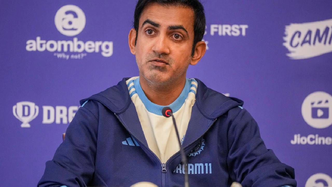 Gautam Gambhir : दक्षिण आफ्रिकेविरुद्ध वनडे सीरीज जिंकताच गौतम गंभीर यांच्या मनातला राग आला बाहेर, कोणाला सुनावलं? VIDEO Gautam Gambhir : दक्षिण आफ्रिकेविरुद्ध वनडे सीरीज जिंकताच गौतम गंभीर यांच्या मनातला राग आला बाहेर, कोणाला सुनावलं? VIDEO