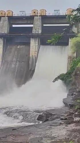 गिरणा धरणातून रब्बीसाठी पहिले आवर्तन सुटले; 5 तालुक्यांना होणार फायदा.