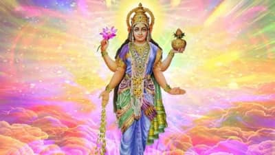 संध्याकाळी या वेळी घरात प्रवेश करतात माता लक्ष्मी, या चुका टाळा