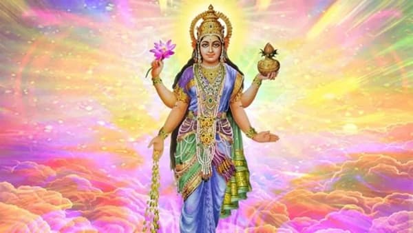 संध्याकाळी या वेळी घरात प्रवेश करतात माता लक्ष्मी, या चुका टाळा