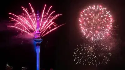 Happy New Year 2026 : नवीन वर्षाचे सेलिब्रेशन सुरू, भारताच्या 9 तास आधी या देशांमध्ये नवीन वर्षाला सुरूवात