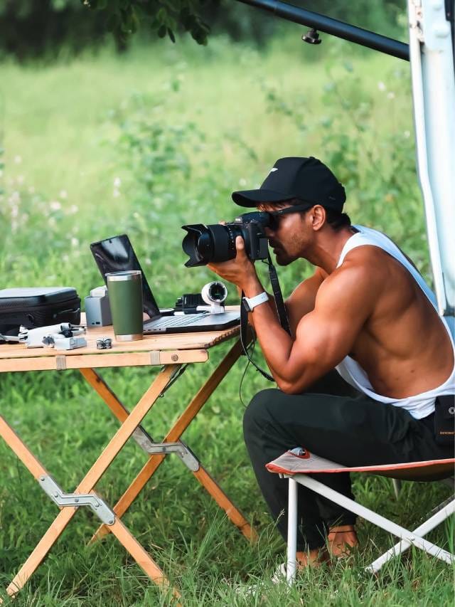 वयाच्या 16 व्या वर्षी घरातून पळाला, वेटरचं केलं काम; आज अभिनेत्याची तरुणाईमध्ये क्रेझ