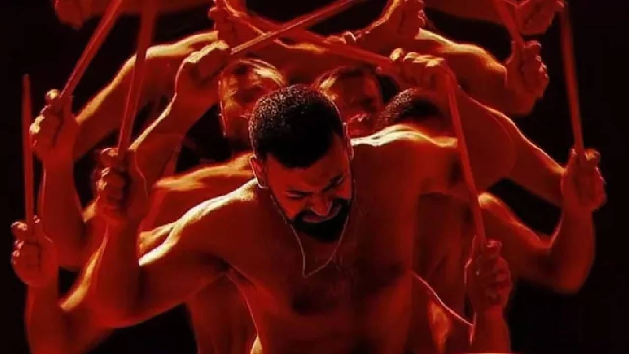 या चित्रपटाचा आनंद तुम्ही OTT प्लॅटफॉर्मवर घेऊ शकता. अलीकडेच हा चित्रपट जिओ हॉटस्टारवर रिलीज झाला आहे. सुरुवातीला हा चित्रपट टॉप १० ट्रेंडिंग लिस्टमध्ये धुमाकूळ घालत होता. 'दिएस ईरे' चित्रपट साऊथ भाषांसोबत हिंदी भाषेतही उपलब्ध आहे. IMDb वर चित्रपटाला १० पैकी ७.१ रेटिंग मिळाली आहे.