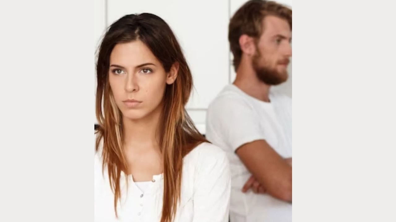 घरात काहीही कारण नसताना सतत भांडण होतात? मग उत्तर दिशेला ठेवा ही एक छोटी गोष्ट घरात काहीही कारण नसताना सतत भांडण होतात? मग उत्तर दिशेला ठेवा ही एक छोटी गोष्ट