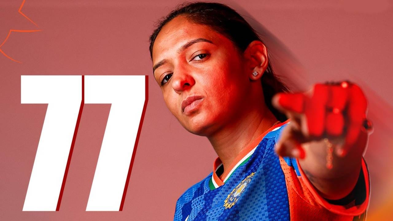 हरमनप्रीतला महिला टी20 आंतरराष्ट्रीय सामन्यांमध्ये सर्वात यशस्वी कर्णधार ठरली आहे. हरमनप्रीतने आतापर्यंत कर्णधार म्हणून 130 पैकी 77 सामने जिंकले आहेत.तिने ऑस्ट्रेलियाच्या मेग लॅनिंगला मागे टाकले आहे. (Photo- BCCI Women Twitter)