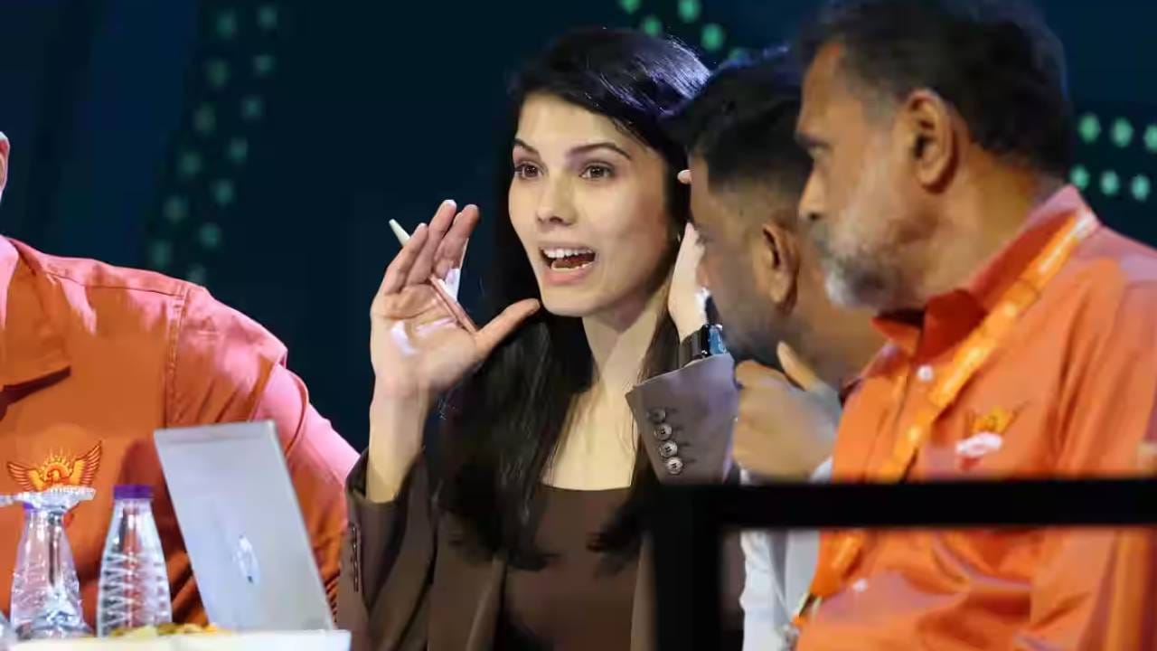 मिनी लिलावात आरटीएम कार्ड वापरता येत नाही. कारण मिनी लिलावापूर्वी जास्तीत जास्त खेळाडू रिटेन करण्याची मुभा असते. त्यामुळे एखादा खेळाडू रिलीज केला तर त्याच्यासाठी आरटीएमचा पर्याय नाही. (Photo: BCCI/IPL)