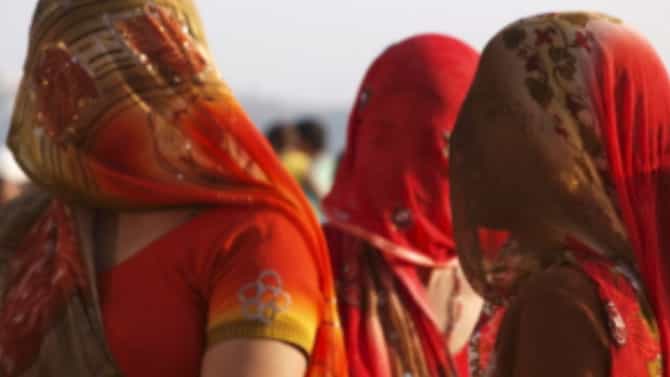 भारतातील असं एक गाव जिथे महिला कपडेच घालत नाहीत, कारण खूपच धक्कादायक, ..तर त्यांना वाटते भीती
