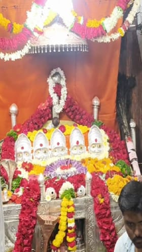 विदर्भातील प्रसिद्ध श्री संत सुपो महाराजांच्या दर्शनाला मोठी रिघ