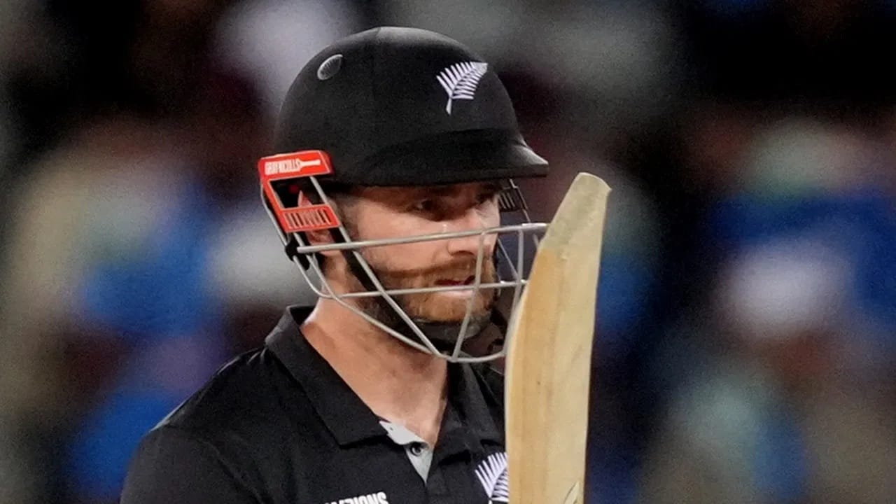 केन आता फक्त वनडे आणि कसोटी क्रिकेटमध्येच खेळतो.  तसेच केन आणि न्यूझीलंड क्रिकेट बोर्ड यांच्यात कोणताही वार्षिक करार झालेला नाही. त्यामळे केन त्याच्या सोयीनुसार कोणत्या मालिकेत खेळायचं कोणत्या नाही? हे ठरवू शकतो. (Photo Credit : PTI)