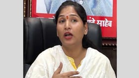 करुणा मुंडे यांची आता या प्रकरणात एन्ट्री, म्हणाल्या तर आत्मदहन...