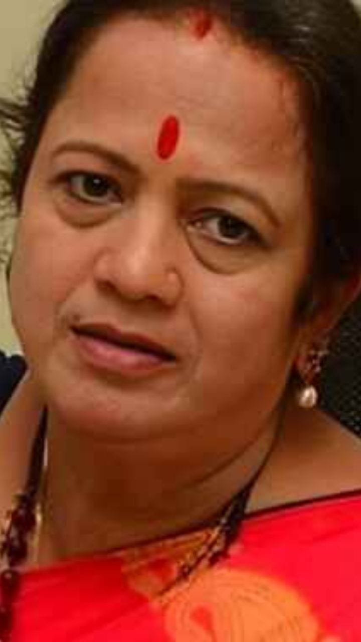 ठाकरे गटाकडून अखेर किशोरी पेडणेकरांना उमेदवारी जाहीर