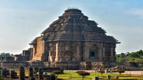 कोणार्क सूर्य मंदिरांचा तो भाग 122 वर्ष का होता बंद? काय आहे रहस्य?. कोणार्क सूर्य मंदिरांचा तो भाग 122 वर्ष का होता बंद? काय आहे रहस्य?.