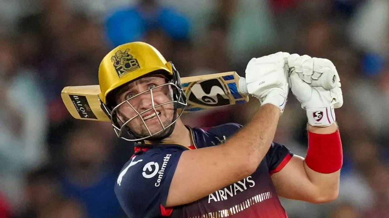 इंग्लंडचा अष्टपैलू लियाम लिविंगस्टोनवरही नजर असणार आहे. लियाम हा आक्रमक फलंदाज असून सामना पालटण्याची ताकद ठेवतो. इतकंच काय तर गोलंदाजीही करतो. मागच्या पर्वात आरसीबीला विजयाची चव चाखवण्यात लियामचं योगदान होतं. (PHOTO- PTI)