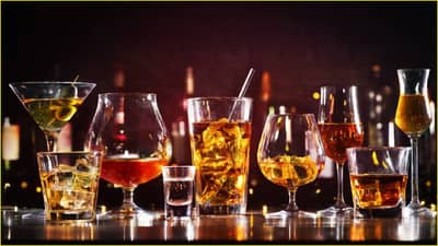 Liquor Rules:नवीन वर्षात ओली पार्टी न पडो महागात! घरात किती दारु ठेवू शकता? दंडासह तुरुंगवासाची भीती
