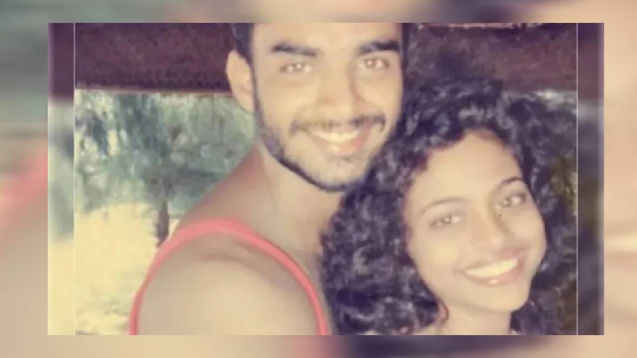 बॉलिवूडमध्ये असे काही स्टार आहेत ज्यांच्या प्रेमकथा खरोखरच एखाद्या कथेपेक्षा कमी नाहीत, त्यातून प्रेरणा घेण्यासारखं आहे. असाच एक स्टार म्हणजे मॅडी अर्थात आर. माधवन.. "धुरंधर" मधील त्याच्या भूमिकेमुळे सध्या तो प्रचंड चर्चेत आहे. या चित्रपटात त्याने आयबी चीफ अजय सन्याल ही भूमिका साकरली आहे. मधाळ डोळे, खिळवून ठेवणारं मोहक हास्य, आणि सुरेख रुपाची देणगी मिळालेल्या आर. माधवनचे चित्रपट , तयाचं करिअर नेहमीच चर्चेत राहिलं पण तो कधी विवादांमध्ये अडकलेला दिसला नाही. आजही अनेक तरूणींचा हार्ट थ्रॉब असलेला हा अभिनेता, एकेकाळी शिक्षक होता, हे तुम्हाला माहीत आहे का ? एवढंच नव्हे तर शिकवता शिकवता , त्याचं त्याच्याच विद्यार्थिनीवर प्रेम जडलं आणि त्यांनी लग्नही केलं. ही लव्हस्टोरी तुम्हाला माहीत आहे का ? ( Photos : Instagram)