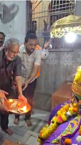 ठाकरे बंधूंच्या युतीनंतर दहिसरमध्ये दोन्ही पक्षांची मिळून महाआरती.