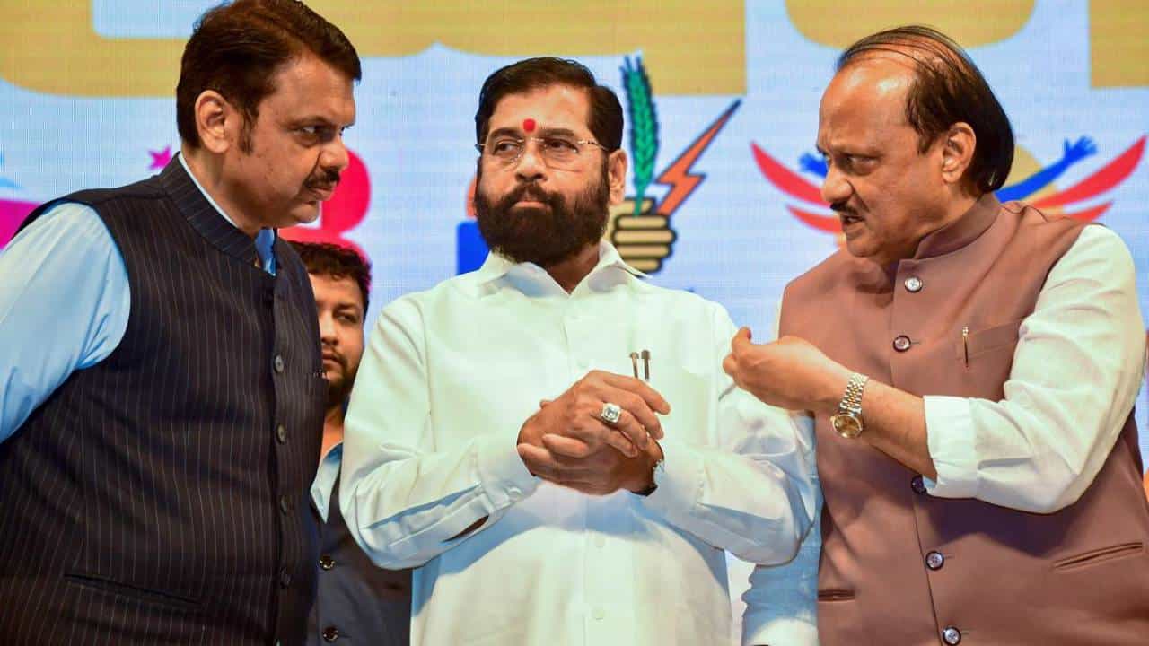 Mahayuti Meeting : फडणवीसांसह शिंदे, अजितदादांची महत्त्वाची बैठक; महायुतीतील नेत्यांकडून पक्षांतर्गत प्रवेशबंदीवर तोडगा निघणार