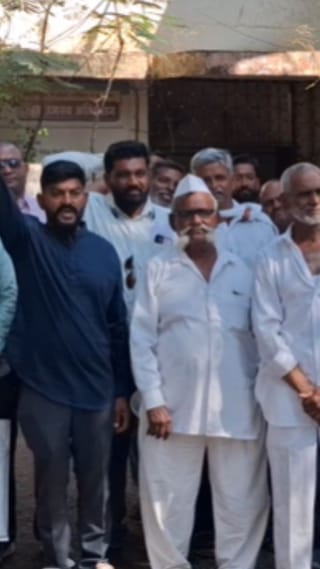 नवीन रेल्वे मार्गासाठी जमीन अधिग्रहणाला शेतकऱ्यांचा विरोध