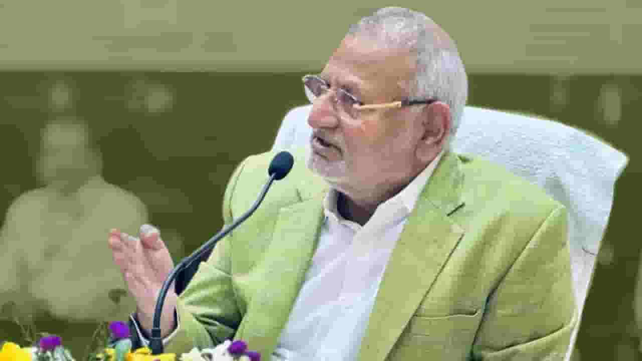 Manikrao Kokate Hearing : माणिकराव कोकाटे यांना अटक वॉरंट जारी पण अद्याप सरेंडर नाही, कोर्टात घडतंय काय? Manikrao Kokate Hearing : माणिकराव कोकाटे यांना अटक वॉरंट जारी पण अद्याप सरेंडर नाही, कोर्टात घडतंय काय?