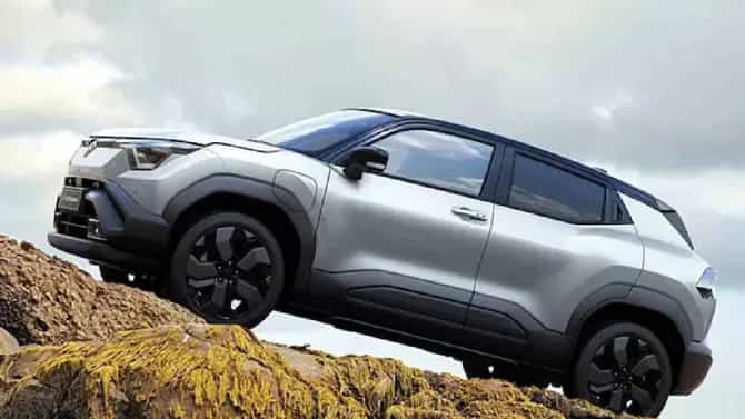 Maruti Suzuki ची पहिली E-Vitara लॉन्च, किंमत, फीचर्स जाणून घ्या