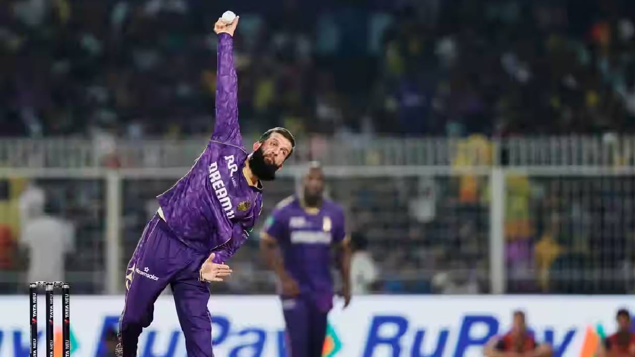 पाकिस्तान सुपर लीगचे कौतुक करताना मोईन अली म्हणाले, " नवीन सुरुवात करण्याची ही योग्य वेळ आहे. पाकिस्तान सुपर लीगच्या नवीन युगात सामील होण्यास मी खूप उत्सुक आहे. पाकिस्तान सुपर लीग हे टी-२० क्रिकेटमधील एक प्रमुख नाव आहे कारण ते जागतिक दर्जाचे प्रतिभावान खेळाडू निर्माण करते. " (Photo- BCCI/IPL)