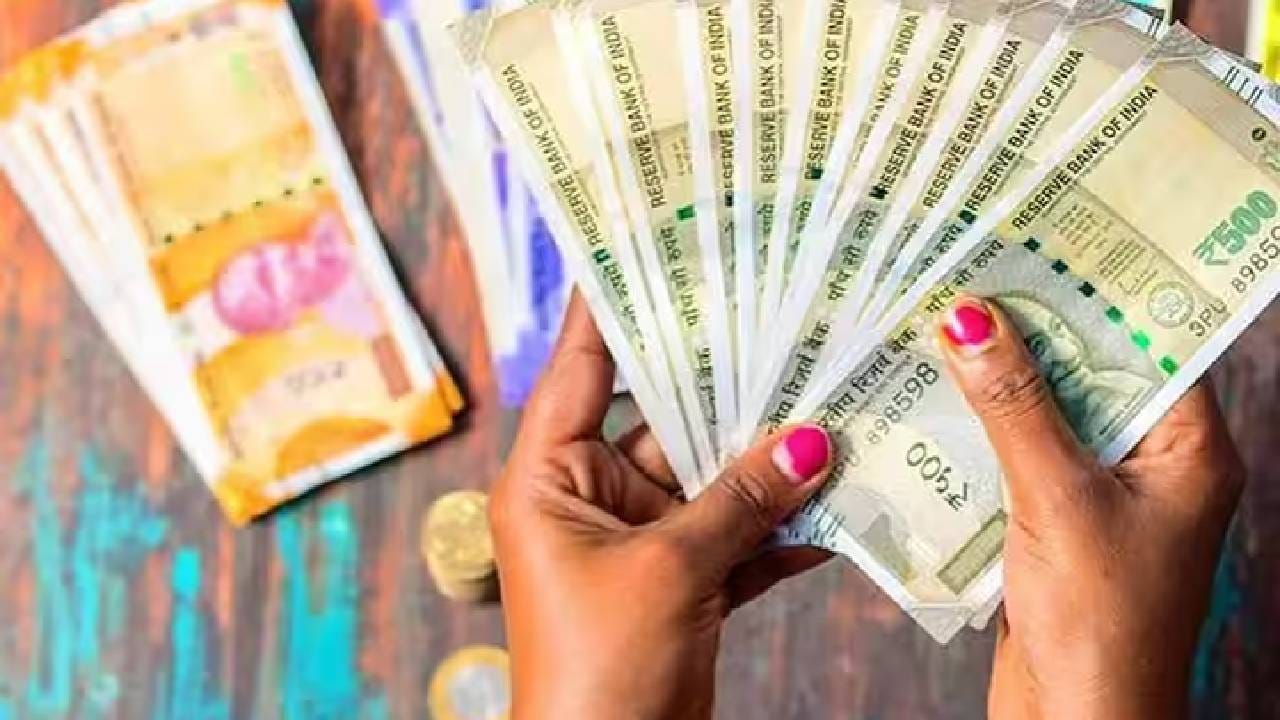 कंपनीने बोर्डने दिलेल्या माहितीनुसार, सौदी अरब सरकारने एक नवीन FMCG युनिट सुरु करण्यास मंजूरी दिली आहे. त्यामुळे क्युपिड कंपनीचा शेअर 500 रुपयांच्यावर ट्रेड करत होता. या शेअरमध्ये 2.77 टक्क्यांची वाढ दिसून आली. तर त्याचवेळी बीएसईमध्ये घसरण दिसत होती.