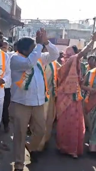 राष्ट्रवादीच्या प्रचारफेरीला बारामतीत प्रचंड प्रतिसाद