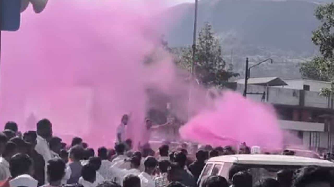 Maharashtra Local Body Election Results 2025 Updates : नगर परिषद, नगर पंचायत निकाल, पहिल्या तासाभरातील 10 महत्वाच्या अपडेट्स