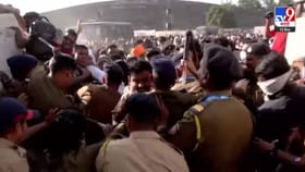 तरुणांचं हिंसक आंदोलन, अधिवेशनावर जाणारा लोटांगण मोर्चा पोलिसानी रोखला.