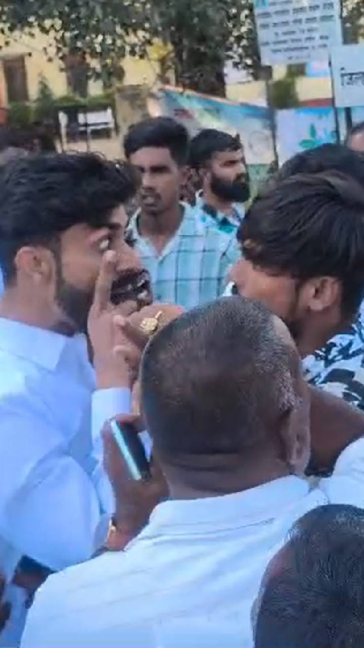 नांदेडच्या धर्माबादमध्ये मतदान केंद्राबाहेर प्रचंड राडा