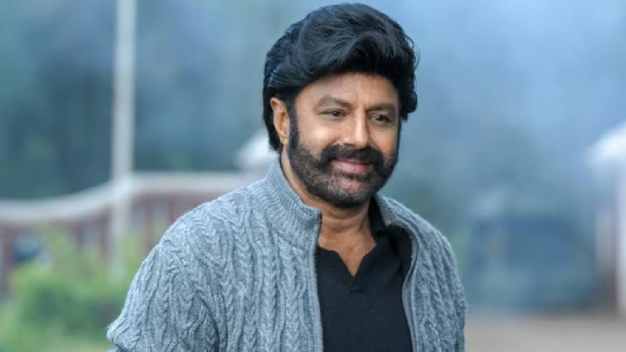 काही दिवसातच त्यांचा 110वा सिनेमा अखंडा २ प्रदर्शित होणार आहे. या चित्रपटाच्या प्रमोशनसाठी ते चेन्नई पोहोचले आहेत. त्यावेळी ते म्हणाले, मद्रास माझी जन्मभूमी आहे. तेलंगणा माझी कर्मभूमी आहे. आंध्र माझा आत्मा आहे. फिल्म इंडस्ट्रीमध्ये मला 50 वर्षे झाली आहेत. आजही मी मुख्य अभिनेता म्हणून काम करत आहे. आता एकापाठोपाठ एक चार हिट सिनेमे दिले.