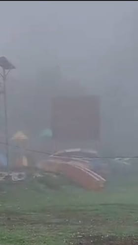 थंड हवेच्या ठिकाण असलेलं तोरणमाळ गारठलं.