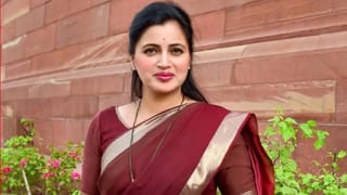 उद्धव ठाकरे हे चादर चढवणारे आहेत आणि त्यांना मतदान करणारे… नवनीत राणांची विखारी टीका