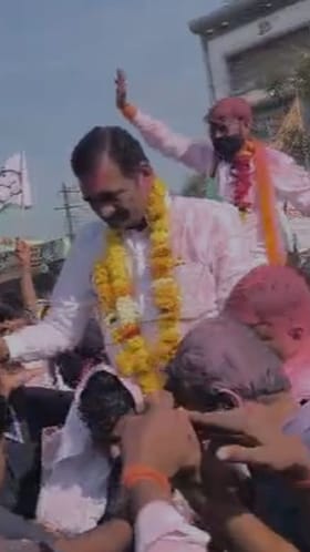 लोहा नगरपरिषेदत अजितदादांचा गुलाल उधळला, नगराध्यक्षपदासाठी शरद पवार विजयी !