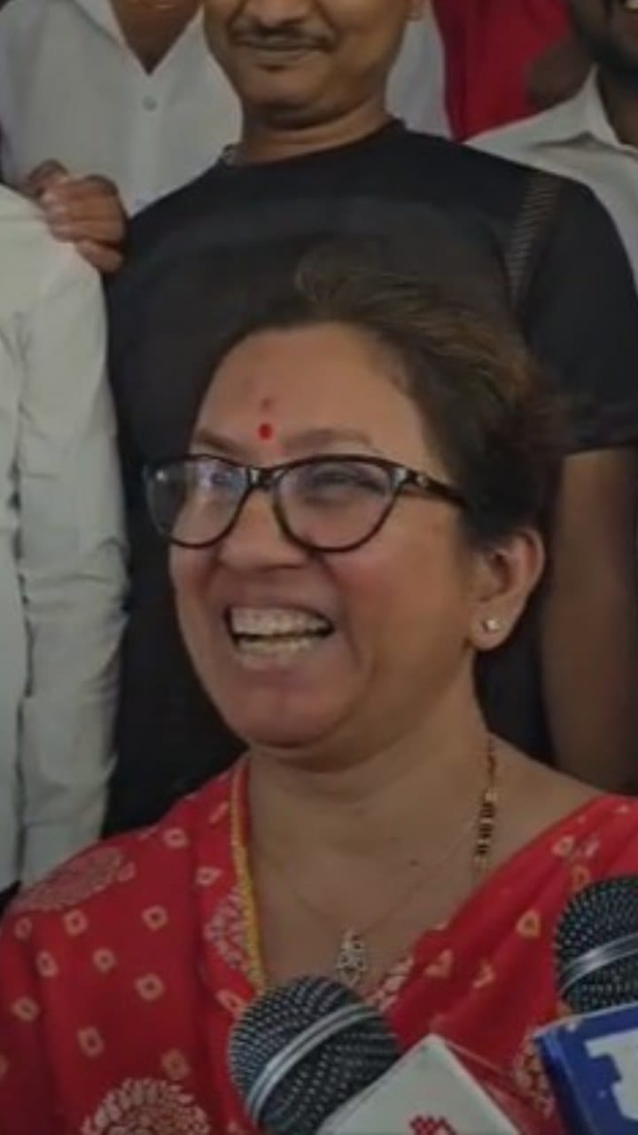 जालना :कैलास गोरंट्याल यांच्या पत्नी आणि मुलाने पालिकेच्या निवडणुकीसाठी आज आपला अर्ज दाखल केला