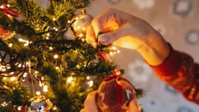 न्यू इअरसाठी अजून प्लॅन केला नाहीये? तर घरच्या घरीच अशा पद्धतीने करा सेलिब्रेट