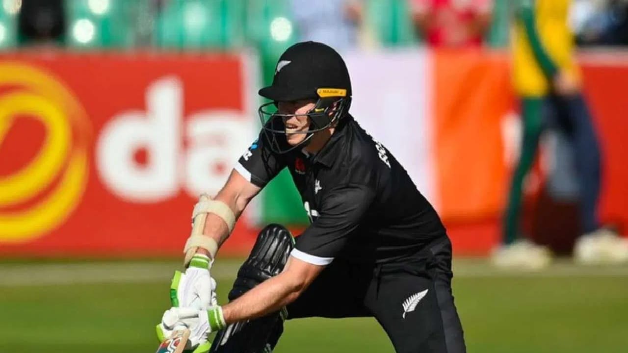 न्यूझीलंडचा मायकल ब्रेसवेल याने 2025 या वर्षात कसोटी, वनडे आणि टी 20i या तिन्ही फॉर्मेटमधील एकूण 41 सामन्यांमध्ये 34 झेल घेतले.  (Photo Credit : Twitter/Blackcaps)