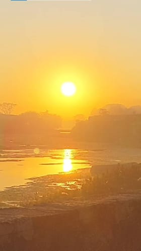 लासलगावमधील शिव नदीचं हिवाळ्यातील नयनरम्य दृश्य