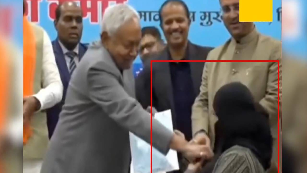 त्यांच्या दोन कानाखाली वाजवावीशी वाटली..; मुख्यमंत्र्यांवर प्रचंड संतापली अभिनेत्री त्यांच्या दोन कानाखाली वाजवावीशी वाटली..; मुख्यमंत्र्यांवर प्रचंड संतापली अभिनेत्री