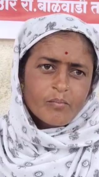 आष्टी तालुक्यातील एक अल्पवयीन मुलगी तीन महिन्यांपासून बेपत्ता, आईचं तहसील कार्यालयासमोर उपोषण