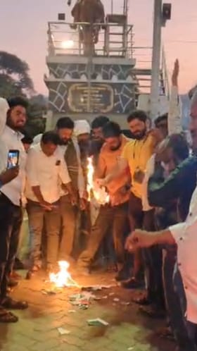 परळीत सकल हिंदू समाजाची आक्रमक निदर्शने.