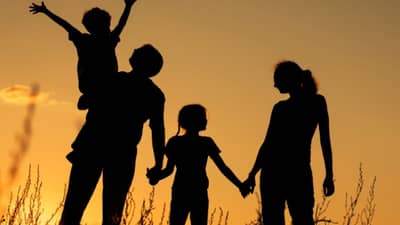 मुलांच्या उज्वल भविष्यासाठी गुरूवारी करा हे खास उपाय