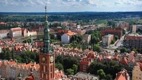 तेजस्वी यादव आपल्या मुलांसह युरोपला, तुम्ही स्वस्तात ‘या’ देशांमध्ये...