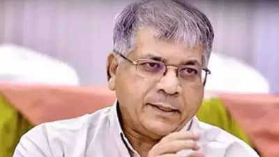 मनसे, ठाकरे एकत्र येताच आता वंचितनेही घेतला युतीबाबत मोठा निर्णय, नेमकं काय ठरलं?