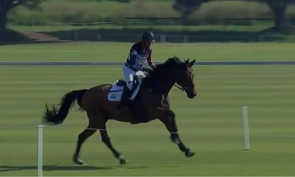 अशिष लिमाये यांनी त्यांचा अत्यंत विश्वासू  साथीदार असलेल्या ‘विली बी डन’ या अश्वासोबत 29.4 पेनल्टींवर समाप्त करत त्यांनी अत्यंत दबावाखाली देखील स्थिर, वेगवान आणि तांत्रिकदृष्ट्या शुद्ध कामगिरी सादर केली आहे.