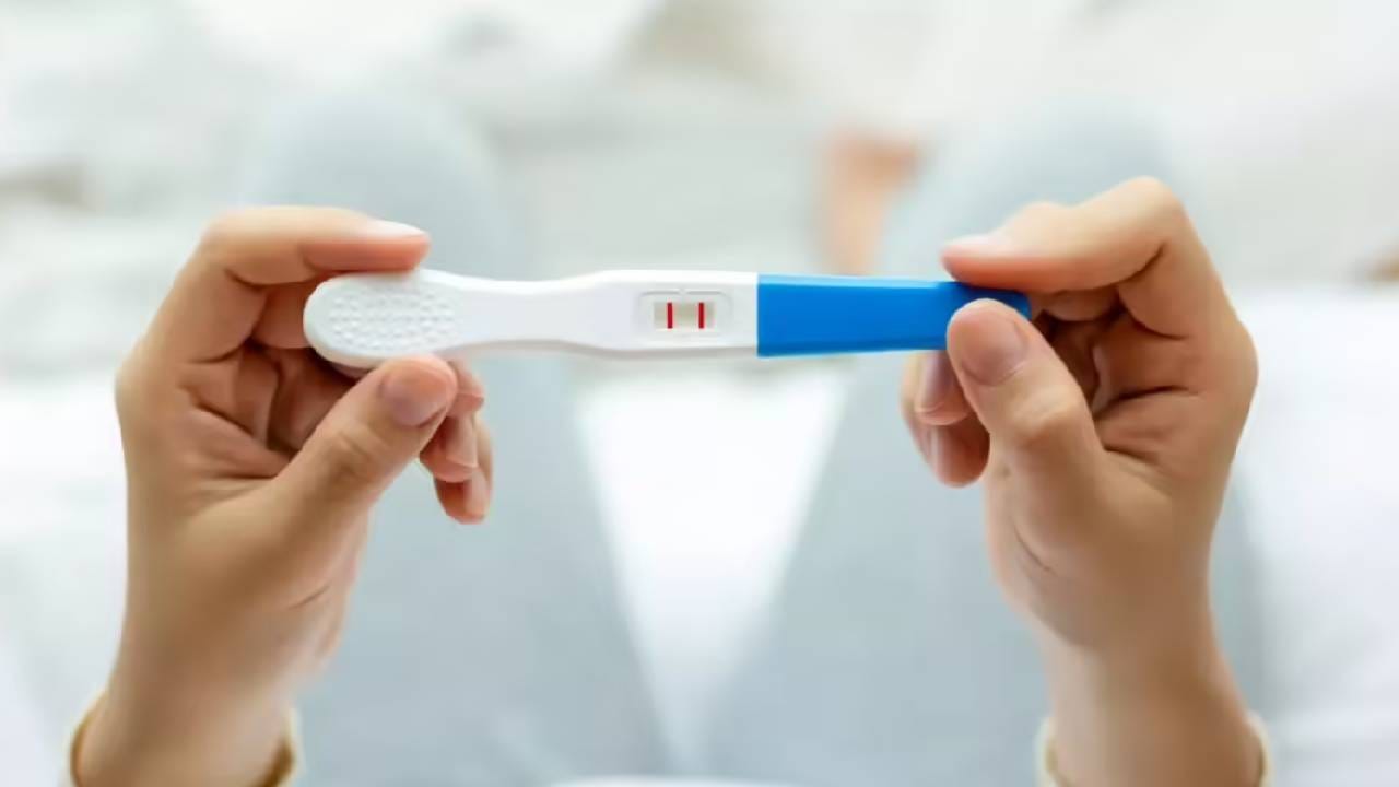 आधी प्रेग्नन्सी टेस्ट करून या... सुट्टीवरून हॉस्टेलमध्ये आलेल्या विद्यार्थिनींसाठी फर्मान ! कुठे घडला प्रकरा ? आधी प्रेग्नन्सी टेस्ट करून या... सुट्टीवरून हॉस्टेलमध्ये आलेल्या विद्यार्थिनींसाठी फर्मान ! कुठे घडला प्रकरा ?