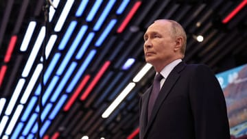 व्लादिमीर पुतिन थेट धावले मदतीला, तो धक्कादायक व्हिडीओ व्हायरल, जगभरातून होतोय काैतुकांचा वर्षाव..