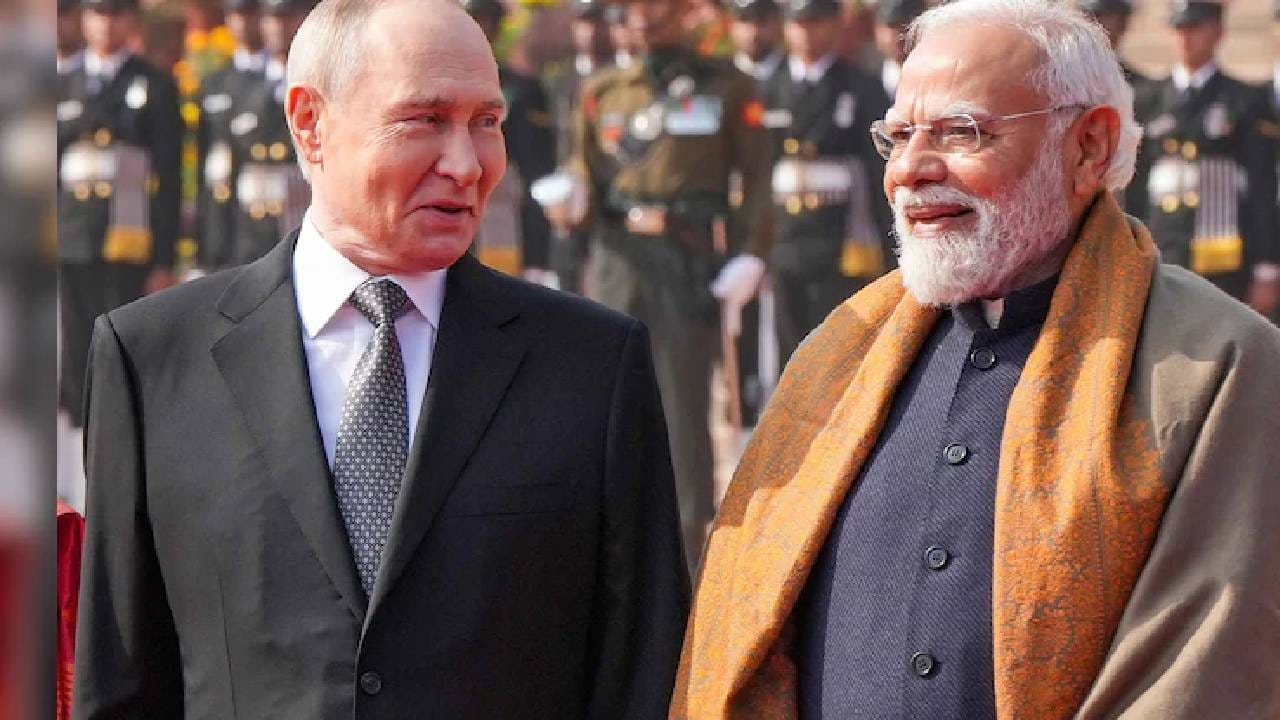 India Foreign Affairs : पुतिन यांच्यानंतर आता या नेत्याच्या स्वागताची...युरोप, अमेरिकेच तोंड बंद करणारी भारताची एकदम परफेक्ट खेळी India Foreign Affairs : पुतिन यांच्यानंतर आता या नेत्याच्या स्वागताची...युरोप, अमेरिकेच तोंड बंद करणारी भारताची एकदम परफेक्ट खेळी